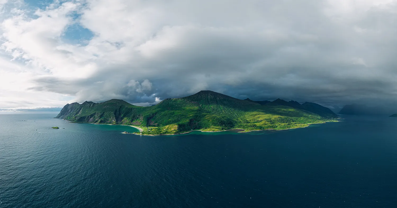 Preview image of a 360° photograph of a coastal landscape with dark storm clouds, Senja, Norway