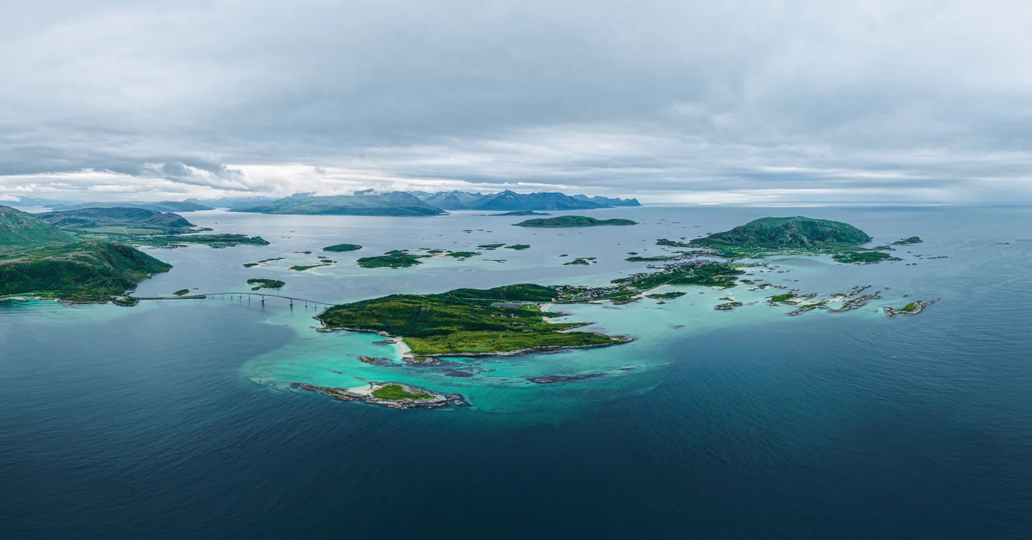 Preview image of a 360° photograph of a scattered island archipelago, Sommarøy, Norway